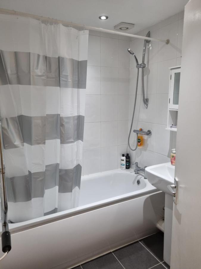 Surrey Quays Studio Лондон Екстериор снимка