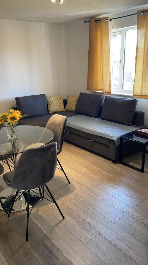 Surrey Quays Studio Лондон Екстериор снимка