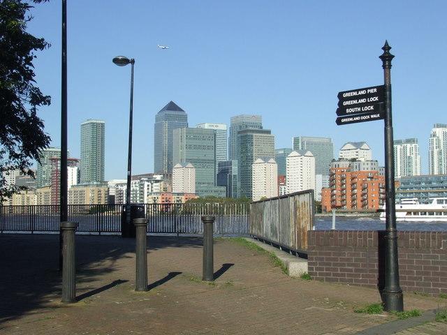 Surrey Quays Studio Лондон Екстериор снимка